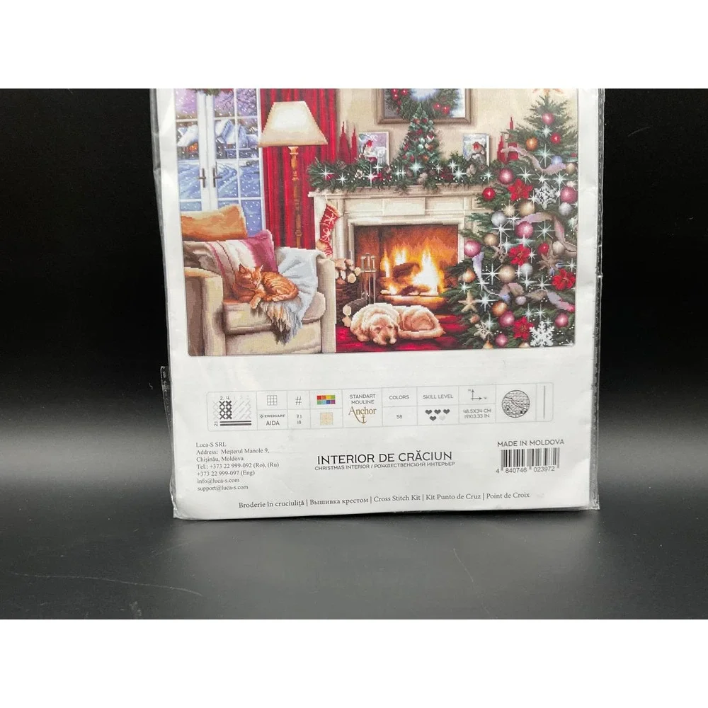 Luca-S Christmas Interior Cross Stitch Kit‎ Anchor Metallic Threads Cozy Room